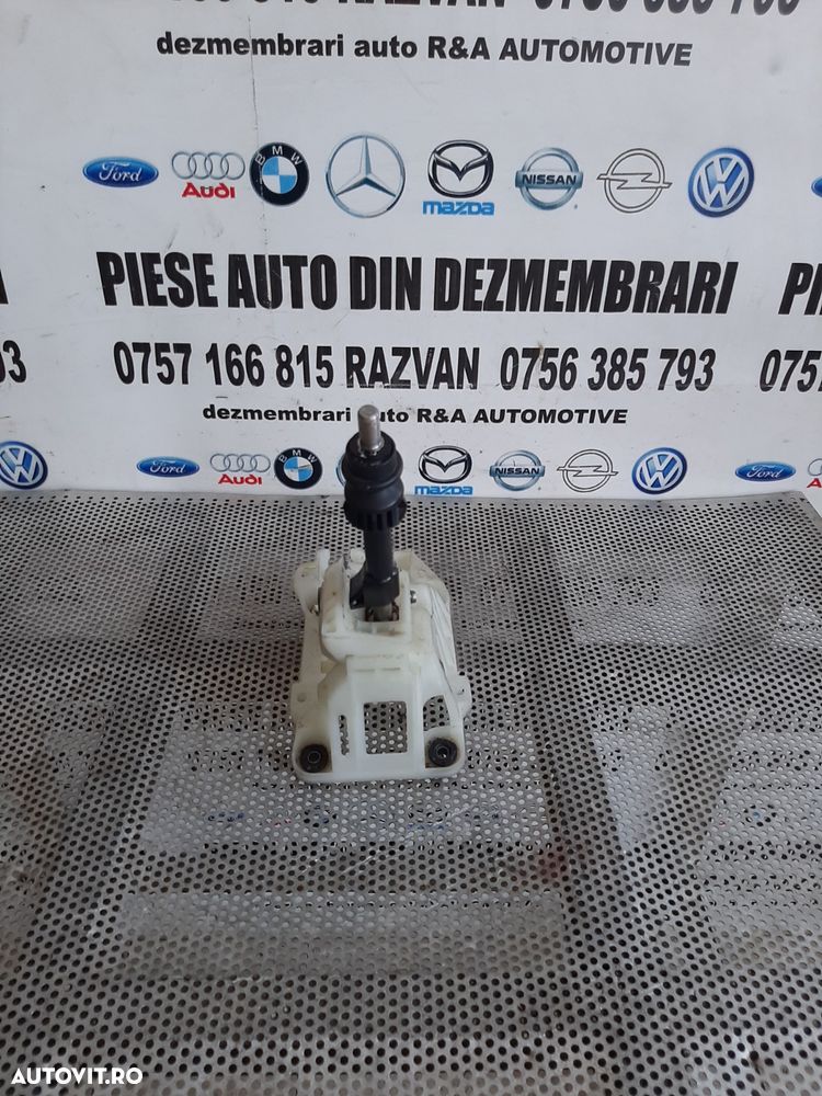 Timonerie Toyota RAV 4 2.2 Diesel An 2006-2012 6+1 Trepte Dezmembrez Toyota RAV 4 An 2006-2012 2.2 Diesel - 1