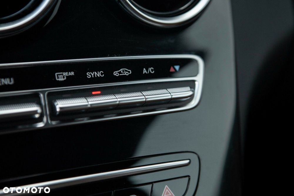 Mercedes-Benz Klasa C 200 9G-TRONIC - 28