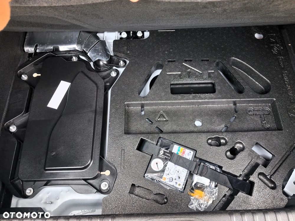 Renault Clio 1.6 E-TECH Full Hybrid 145 Evolution - 29
