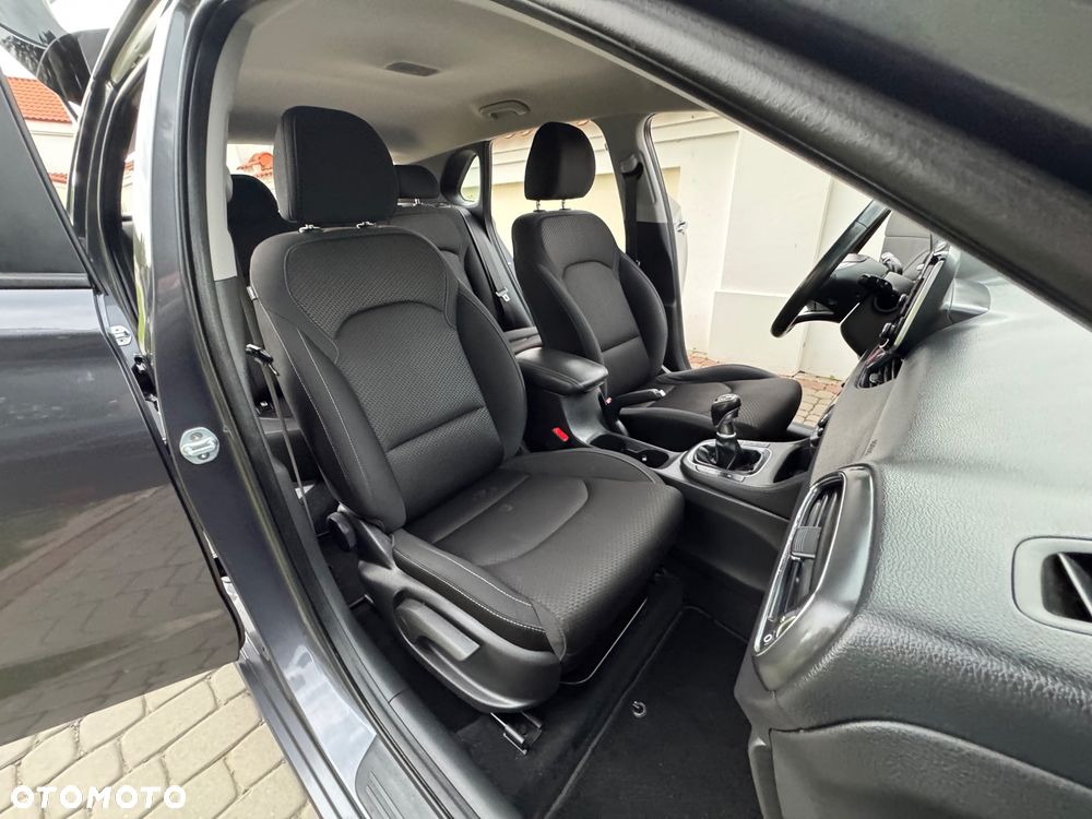 Hyundai i30 - 32