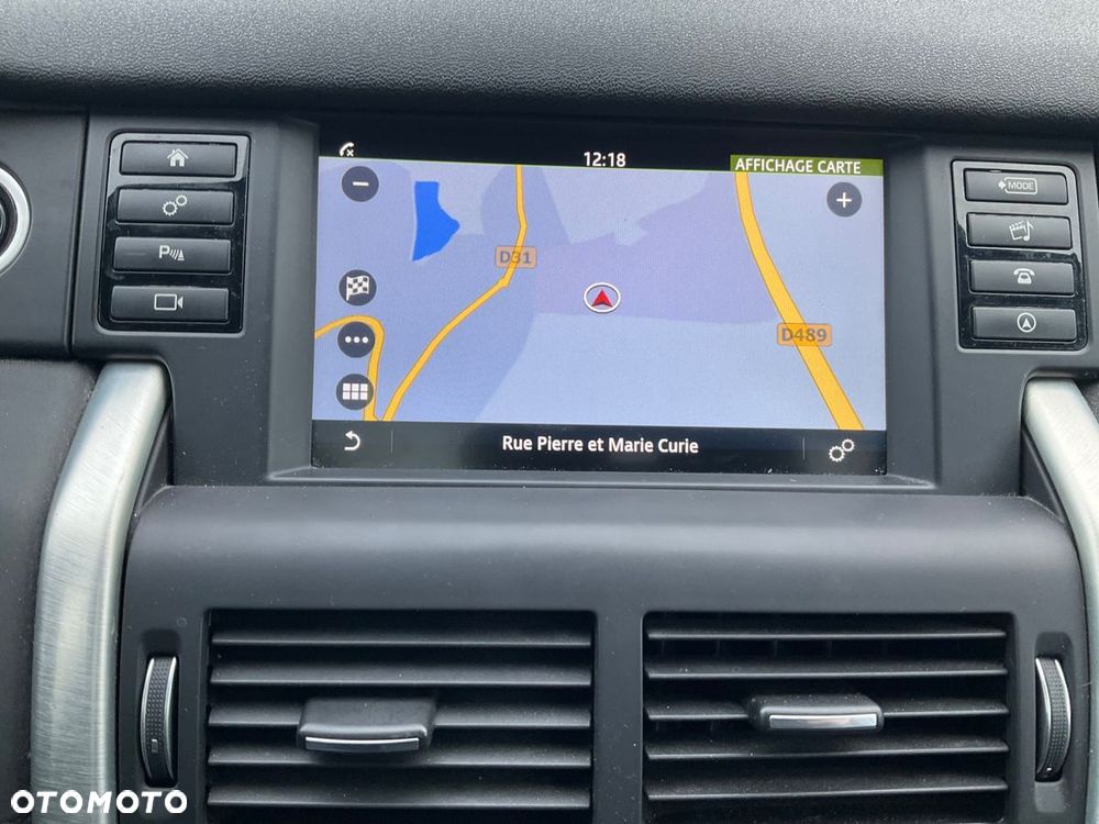 Land Rover Discovery Sport TD4 HSE Luxury - 31