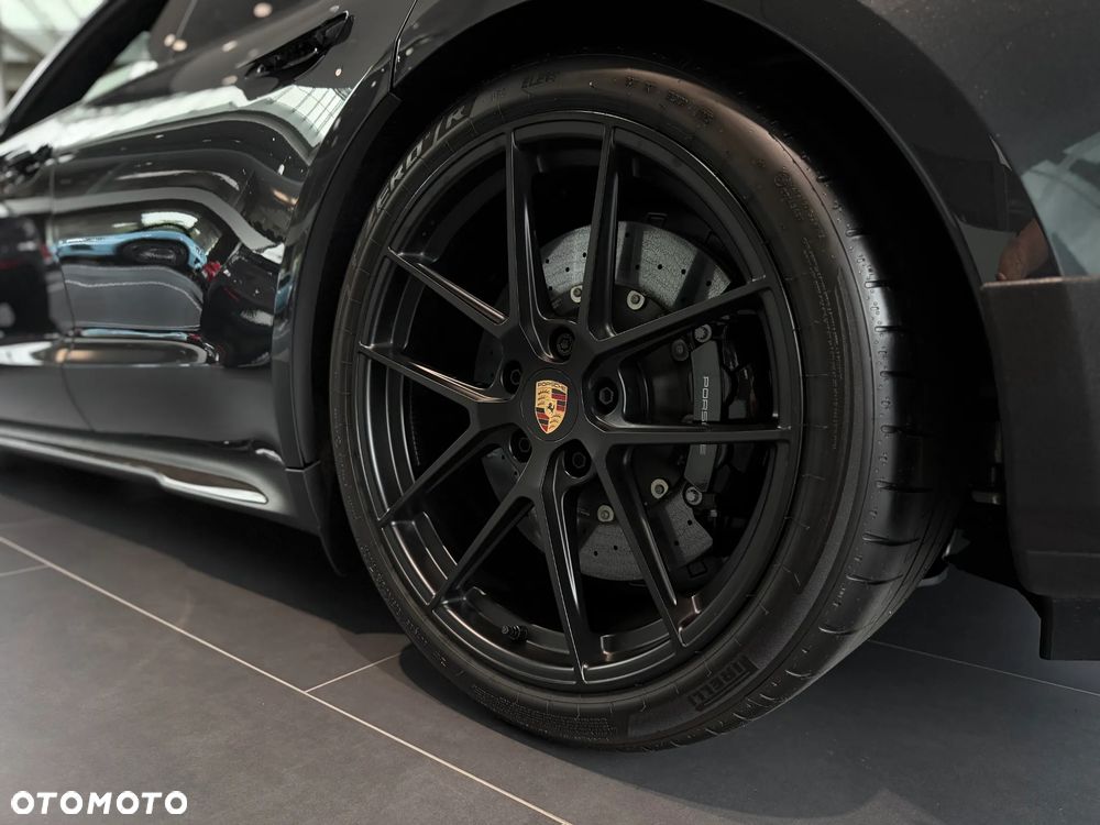 Porsche Taycan 105kWh Turbo GT - 9