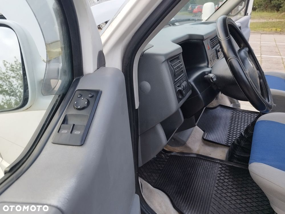 Volkswagen Transporter - 15