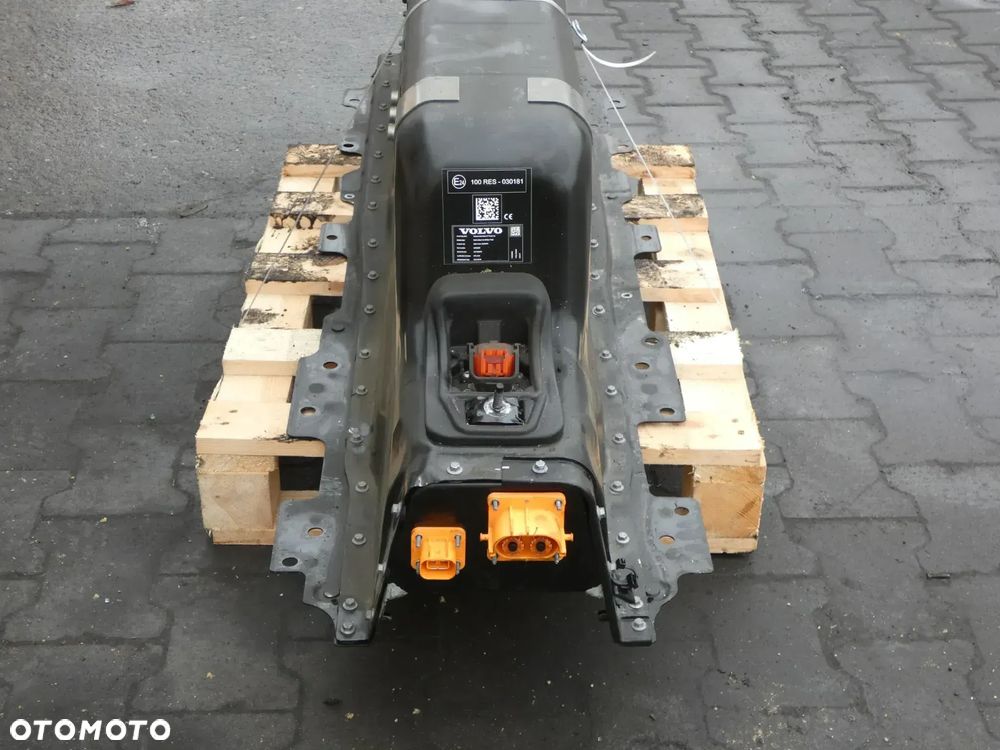 32336936 BATERIA HYBRYDA 51Ah VOLVO V60 II T6 2022- - 2