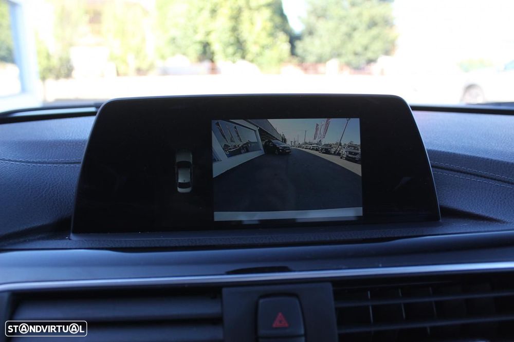 BMW 330 e iPerformance - 15