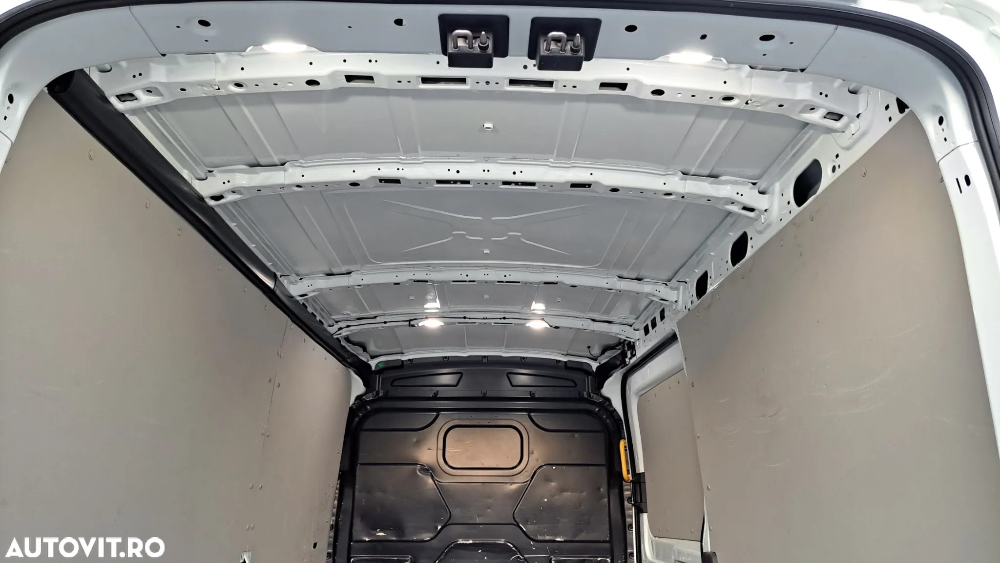 Ford TRANSIT VAN TREND L3H2 FWD - 12