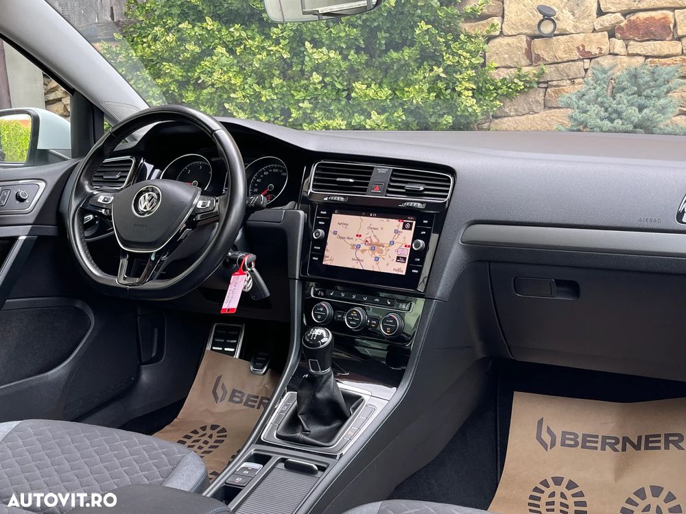 Volkswagen Golf Variant 1.6 TDI SCR Join - 3