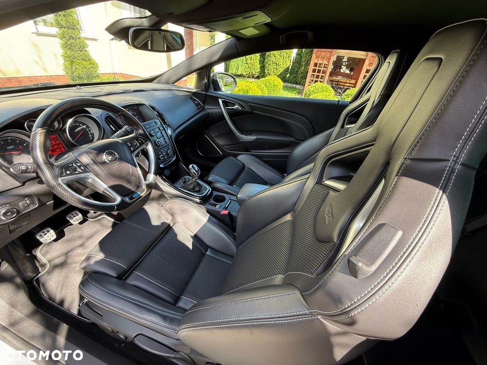 Opel Astra IV GTC OPC - 7