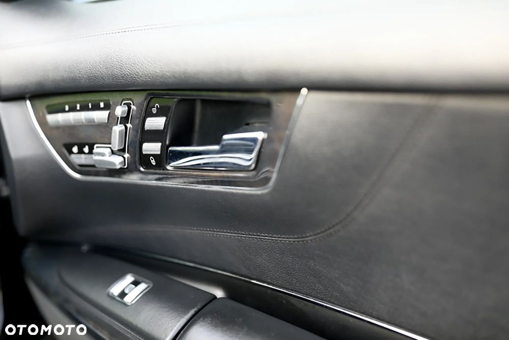 Mercedes-Benz CL 63 AMG - 10