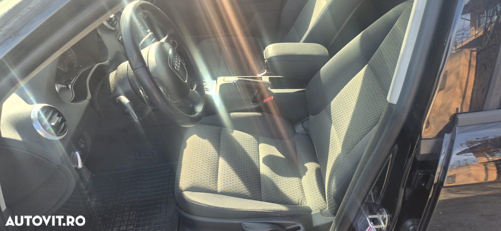 Audi A3 1.6 TDI ack DPF S tronic S line Sportpaket - 3