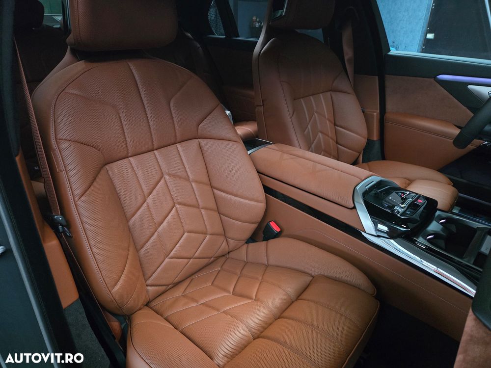 BMW Seria 7 740 xDrive - 12