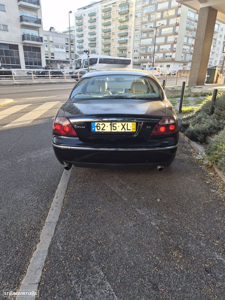 Jaguar S-Type 3.0 V6 Executive Auto. - 2