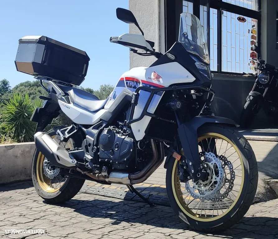 Honda Transalp 750 - 7