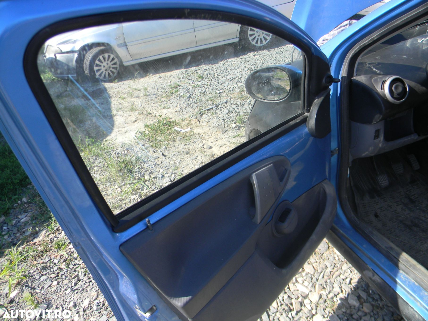 Dezmembrari  Peugeot 107  2005  > 0000 1.0 Benzina - 5