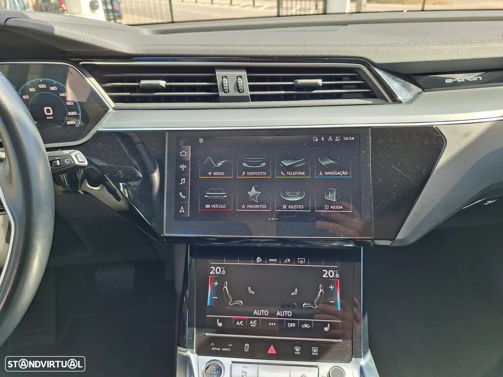 Audi e-tron 55 quattro Advanced - 52