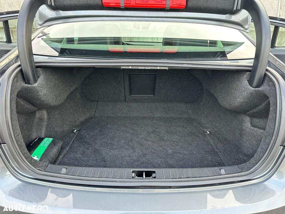 Volvo S60 D2 Geartronic Momentum - 26