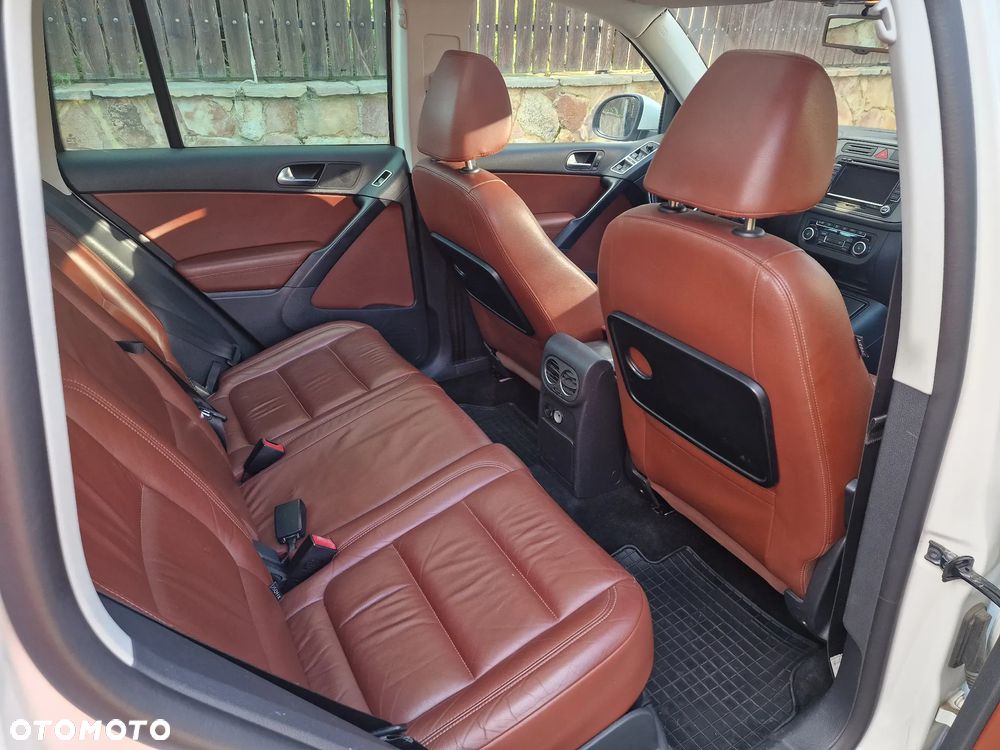 Volkswagen Tiguan 2.0 TDI 4Mot Perfectline R-Style DSG - 23