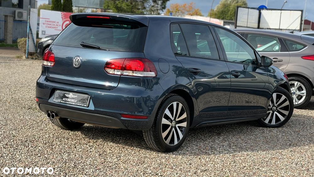 Volkswagen Golf 2010 photo 2