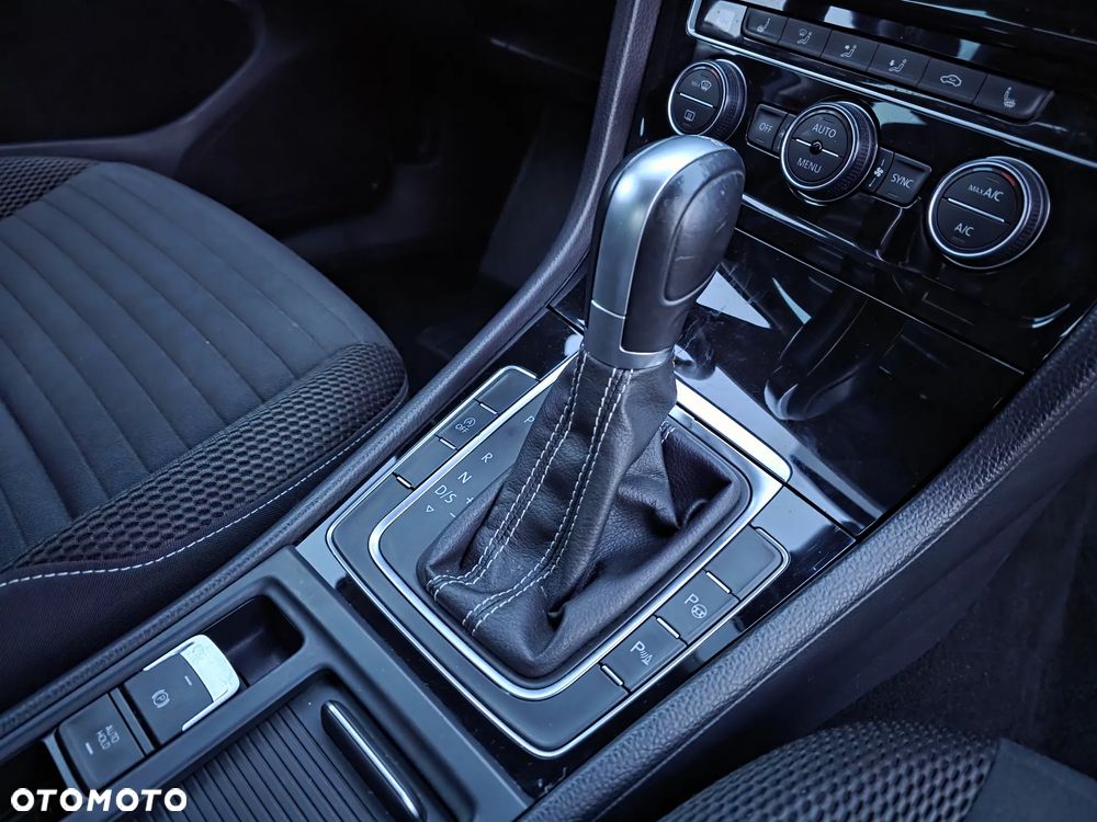 Volkswagen Golf 1.6 TDI BlueMotion Technology DSG Cup - 17