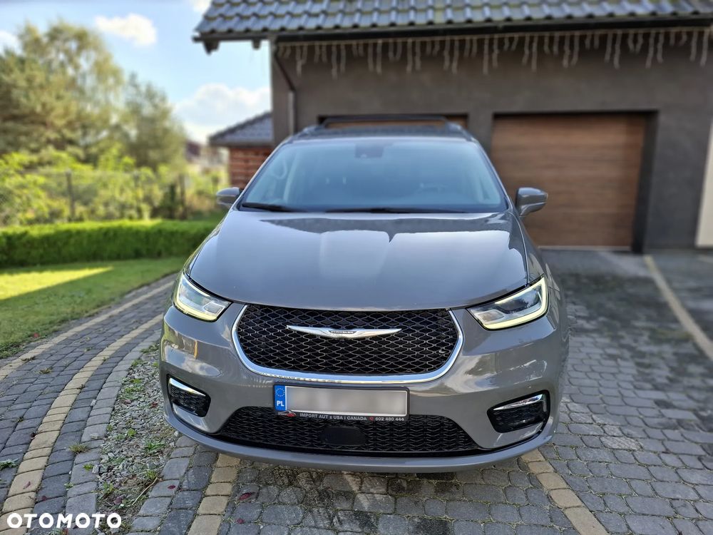 Chrysler Pacifica - 33