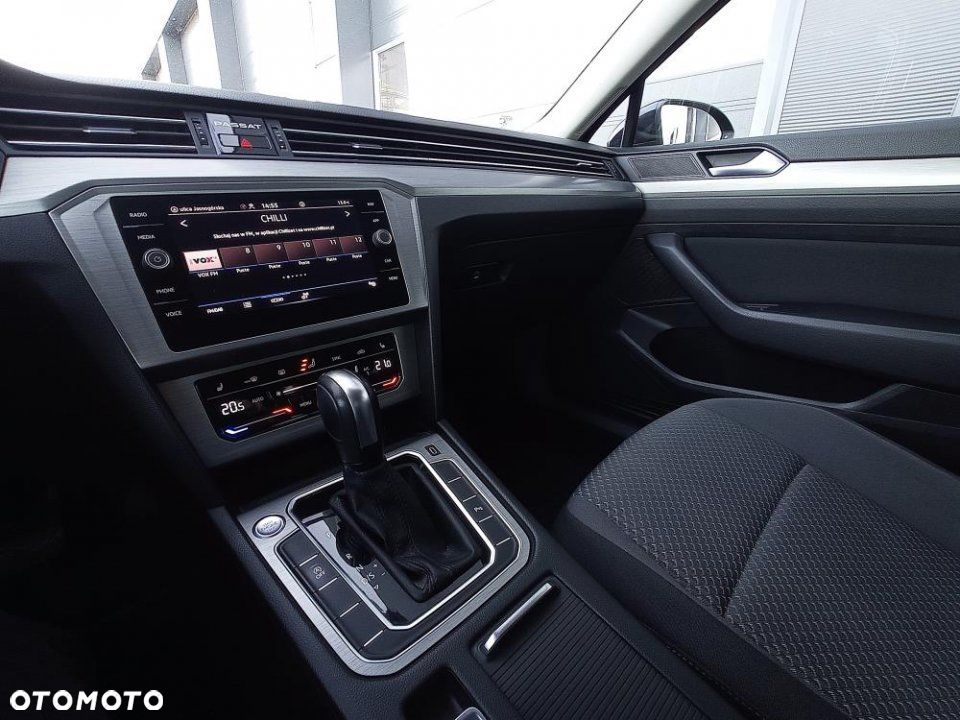 Volkswagen Passat - 27