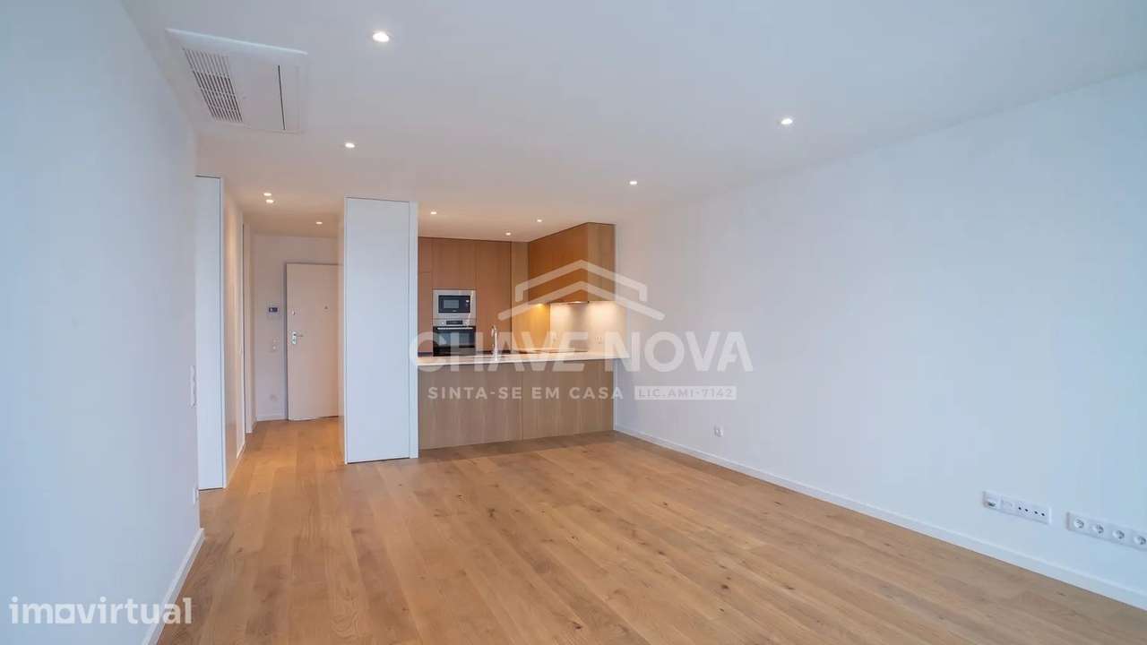 Apartamento T2 Novo c/ Lugar de Garagem e Arrumo em Canidelo - Grande imagem: 4/33