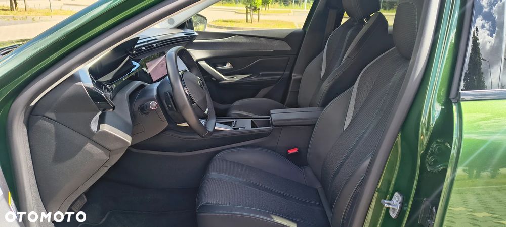 Peugeot 308 PureTech 130 EAT8 Allure - 12