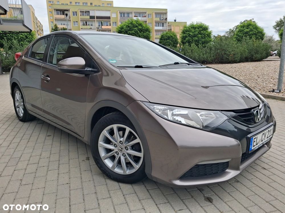 Honda Civic 1.4 i-VTEC Comfort 40 Jahre Edition - 3