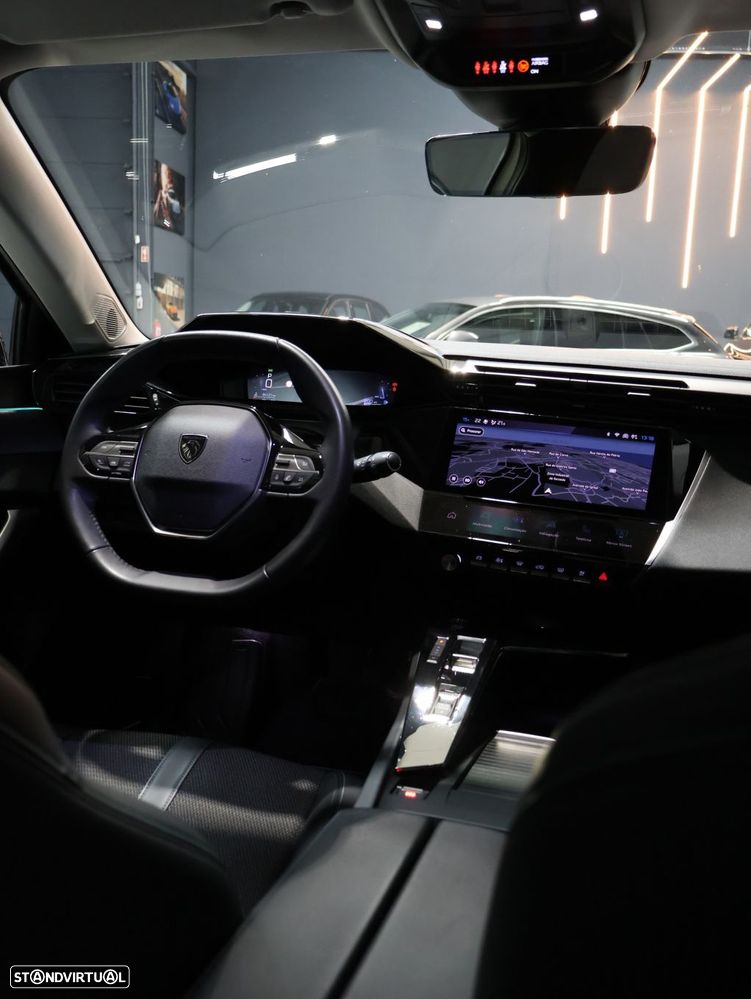 Peugeot 308 1.5 BlueHDi Allure EAT8 - 17