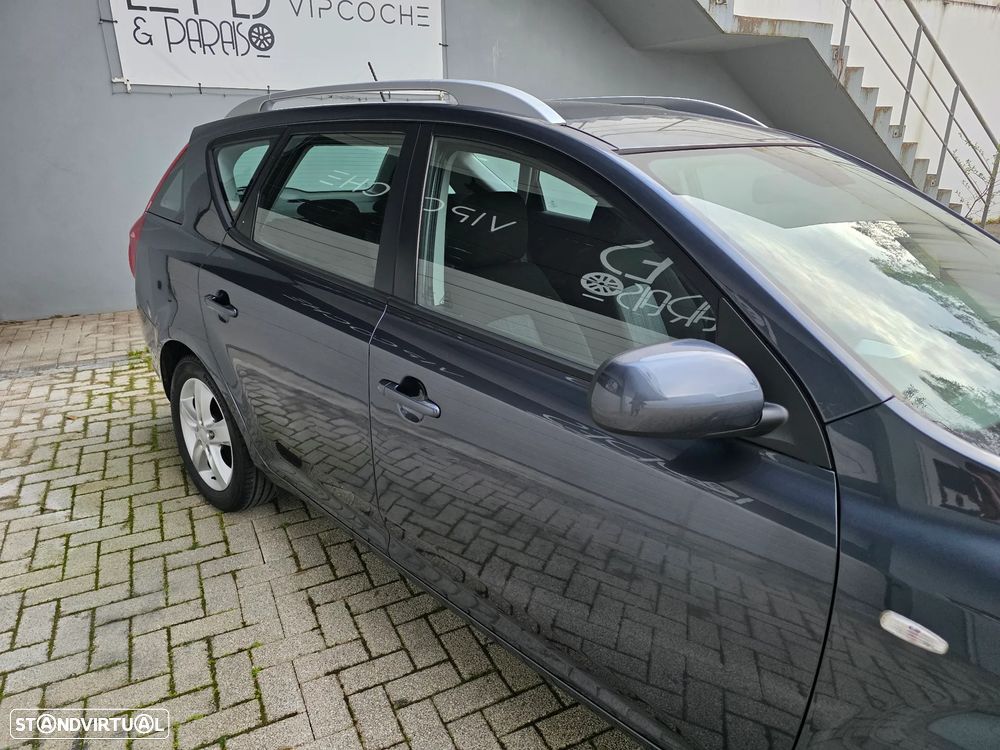 Kia Ceed SW 1.4 CVVT LX ISG - 27