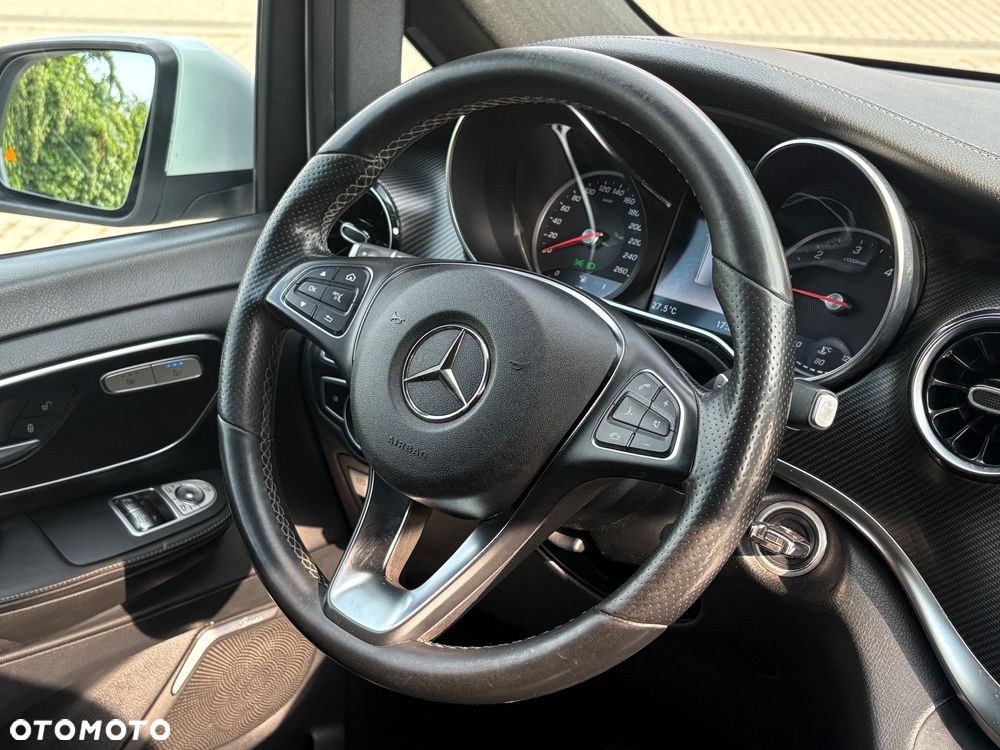 Mercedes-Benz Klasa V 300 d lang 9G-TRONIC Avantgarde Edition Edition 19 - 17
