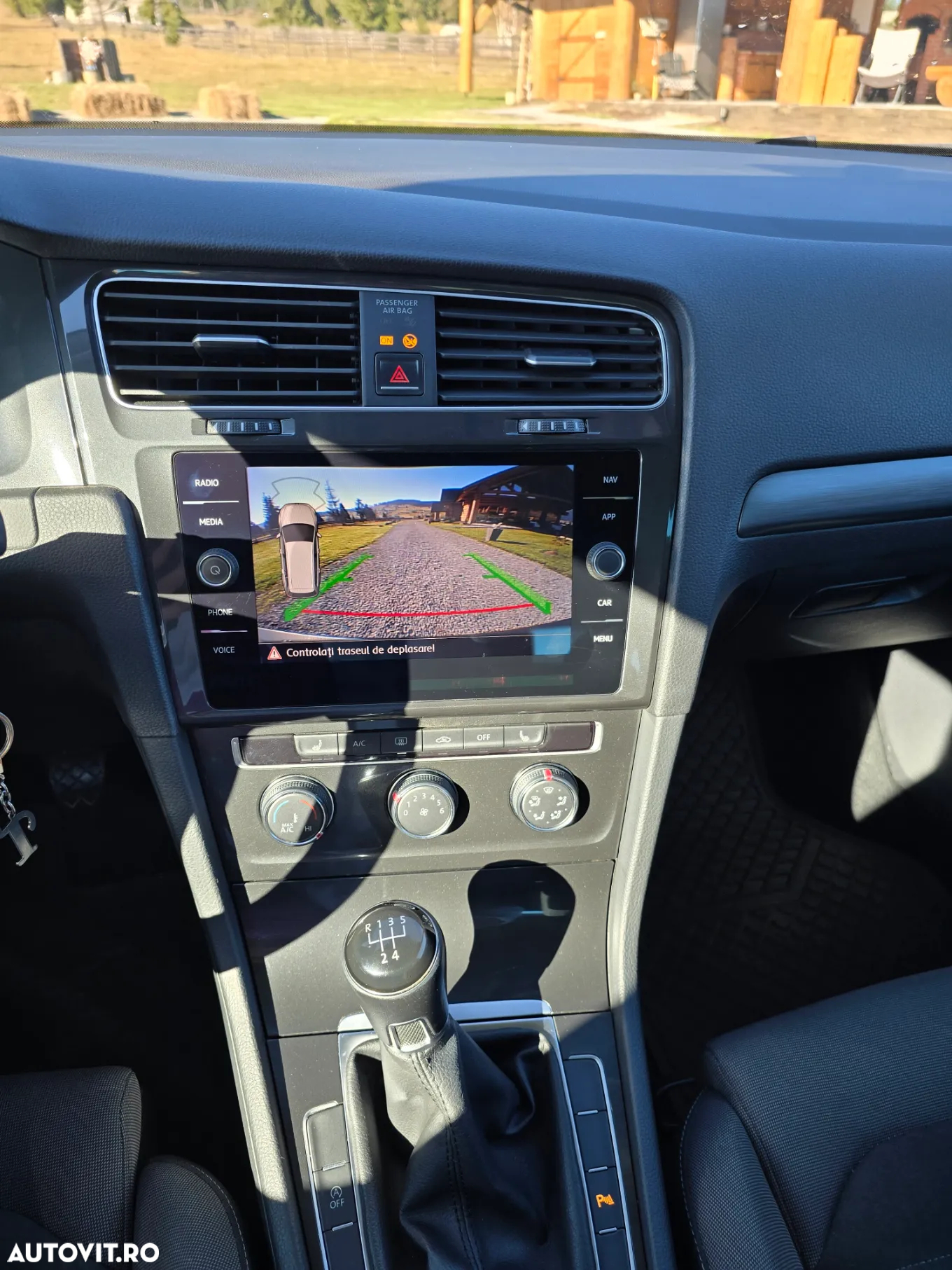 Volkswagen Golf - 10