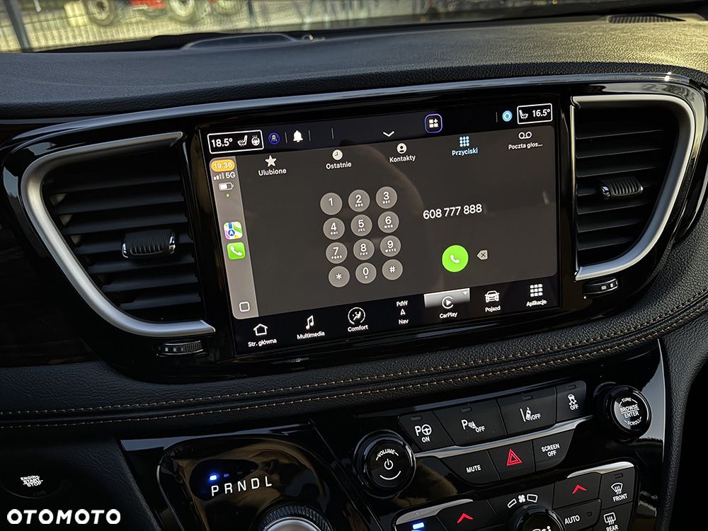 Chrysler Pacifica - 28