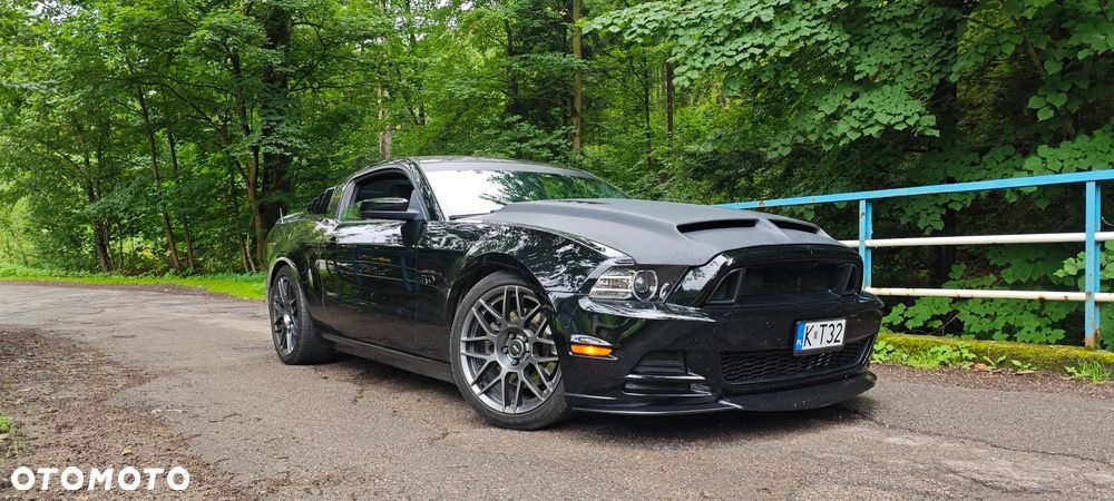 Ford Mustang - 2