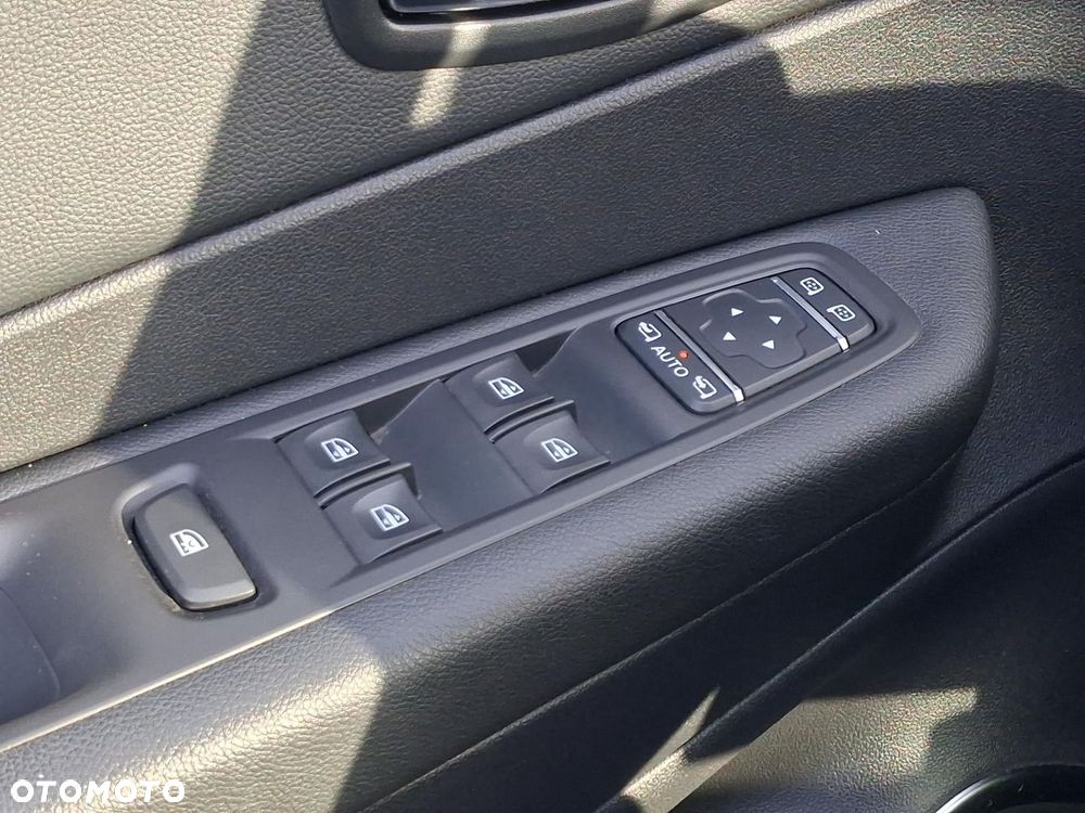 Renault Captur 1.2 Energy TCe Intens - 28