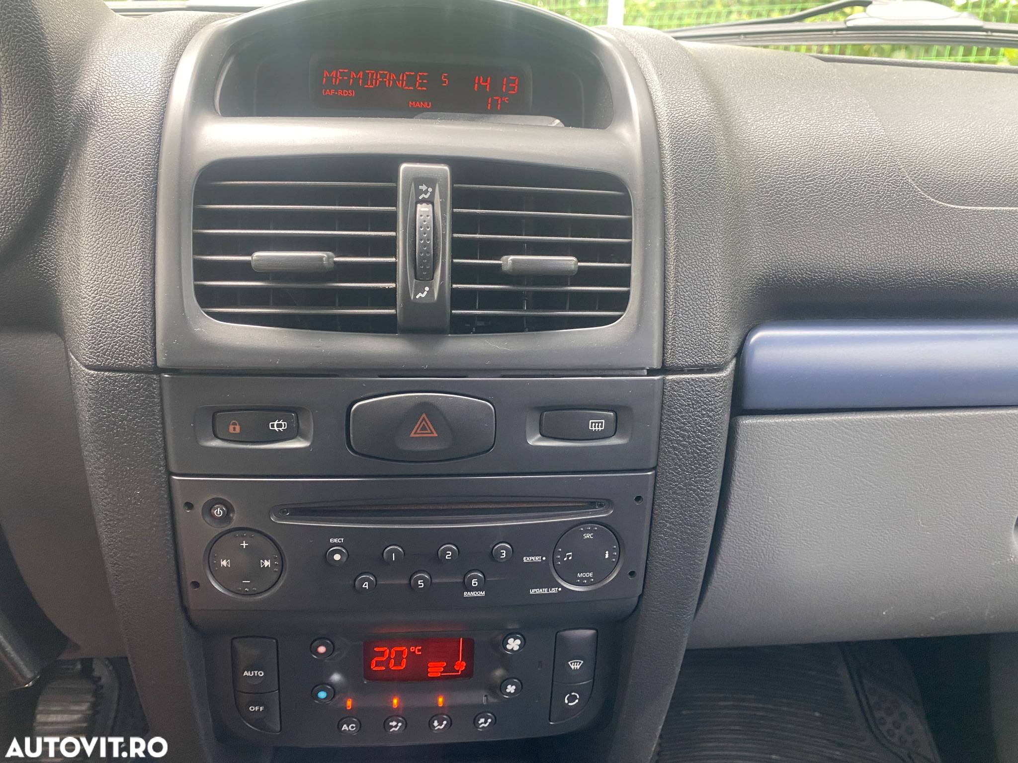 Renault Clio III 1.4 Confort Dynamique - 8