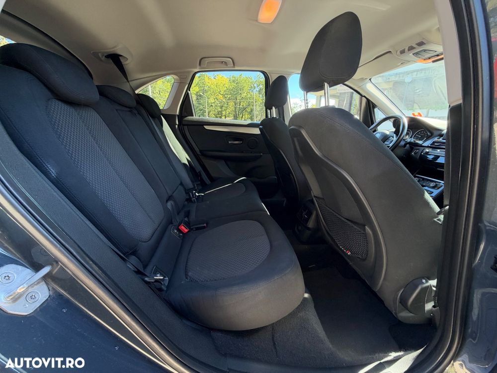 BMW Seria 2 218i - 11