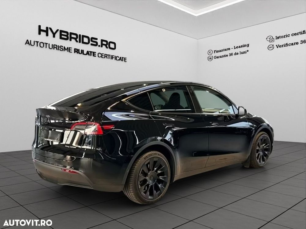 Tesla Model Y Long Range Dual Motor AWD - 2