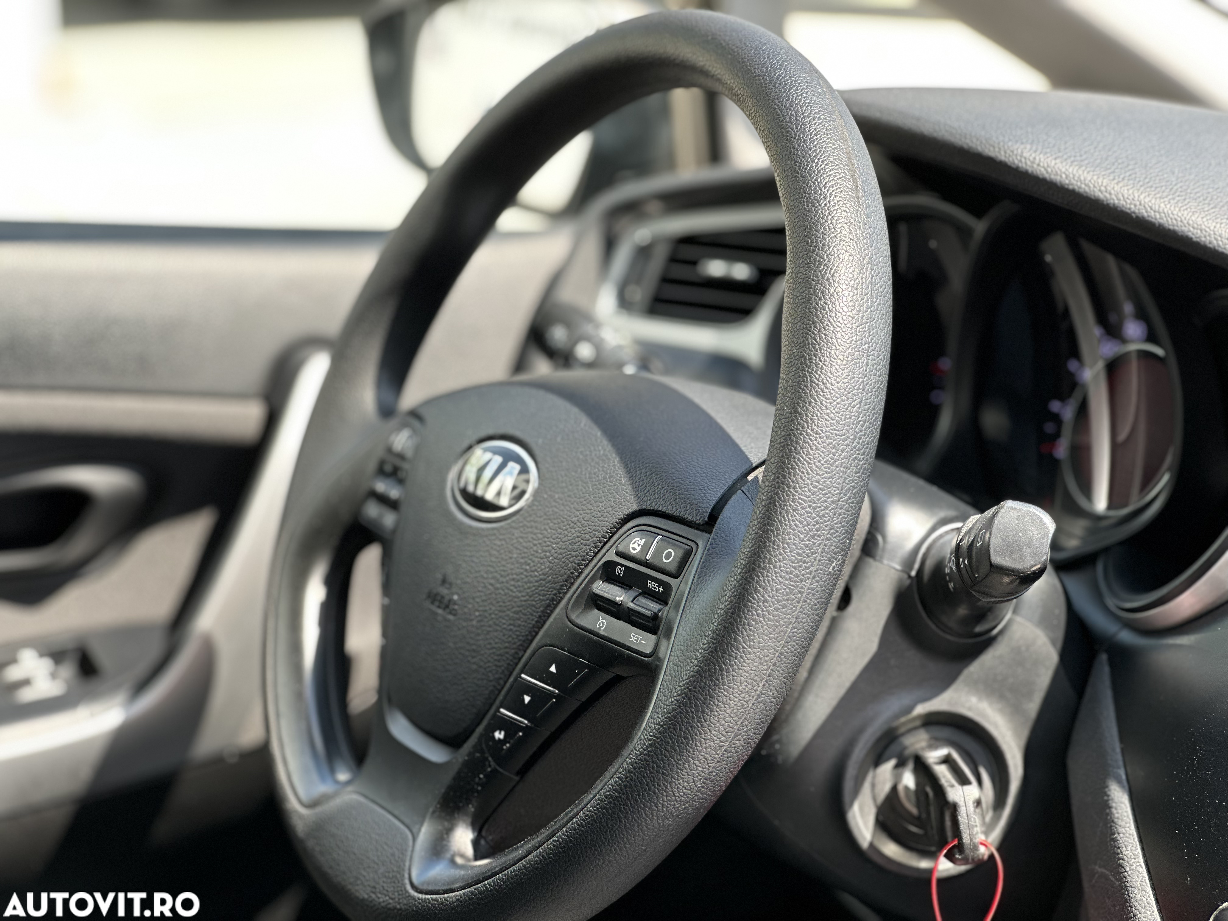 Kia Ceed 1.4 CRDi 90 ISG SW Spirit - 12