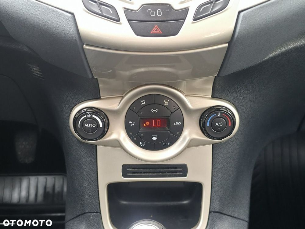Ford Fiesta - 16