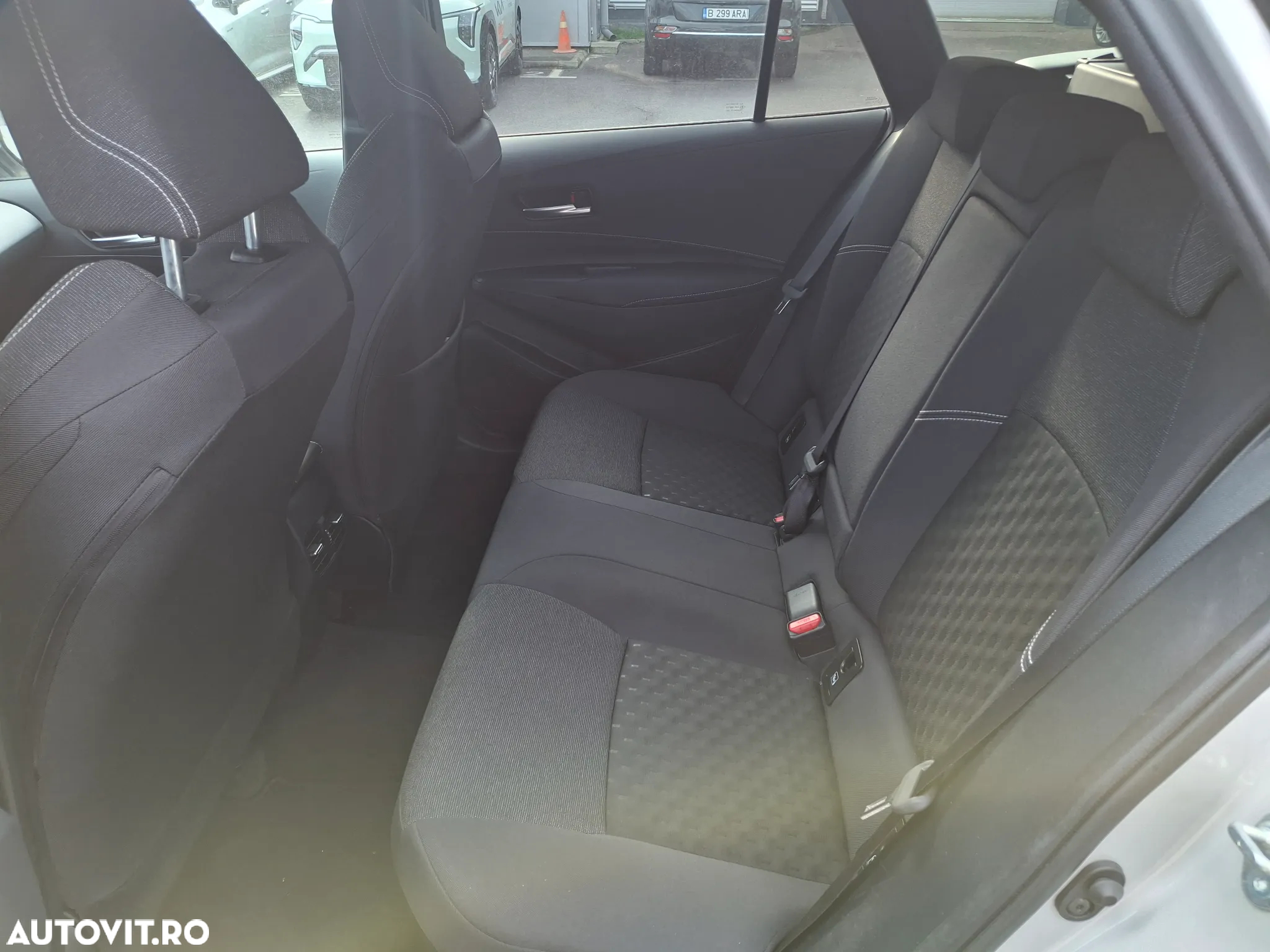 Suzuki Swace 1.8 E-CVT HEV Spirit - 12