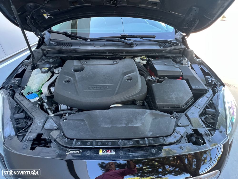 Volvo V40 Cross Country 2.0 D3 Momentum Geartronic - 16