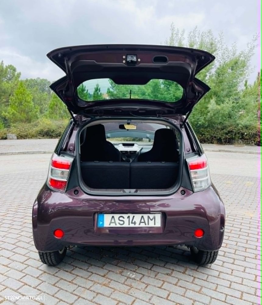 Toyota iQ 1.4 D-4D + - 7
