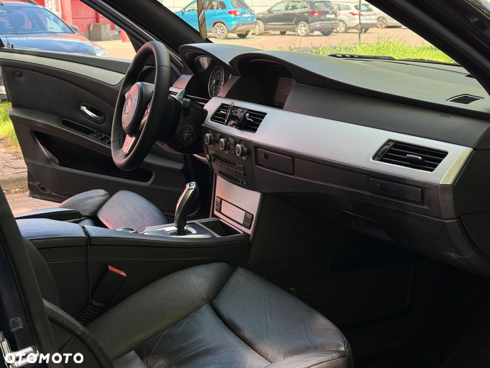 BMW Seria 5 525i Edition Sport - 17