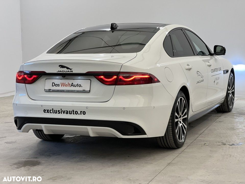 Jaguar XF - 33