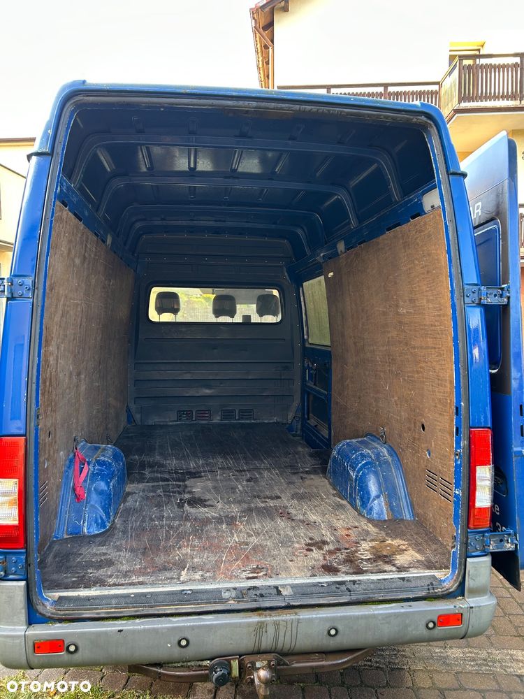 Mercedes-Benz Sprinter - 10