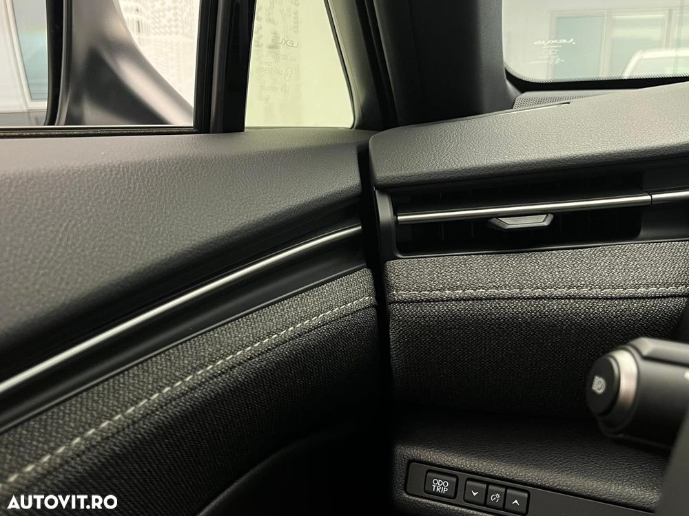 Lexus LBX 1.5 HEV 4x2 CVT Business - 30