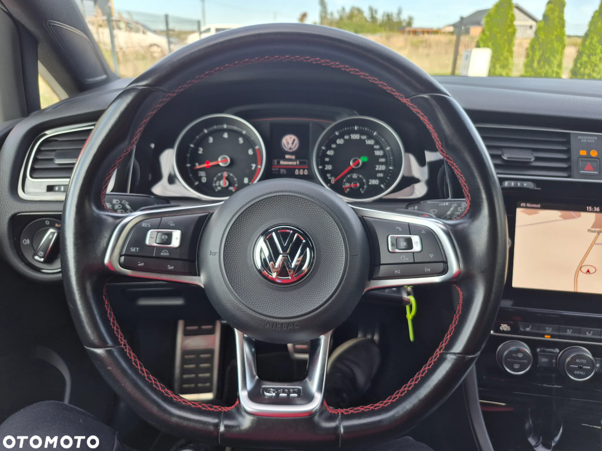 Volkswagen Golf GTI Performance BlueMotion Technology DSG - 31