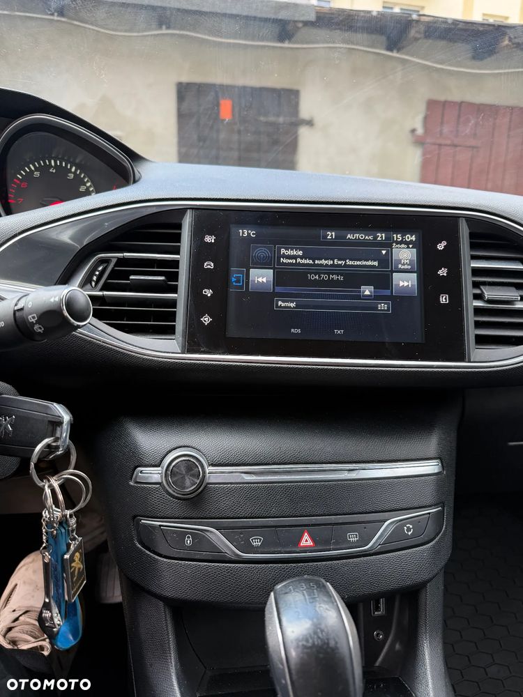 Peugeot 308 1.2 PureTech Business Line S&S - 10