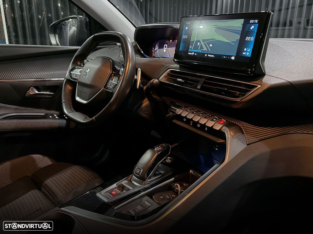 Peugeot 3008 1.5 BlueHDi Allure EAT8 - 31